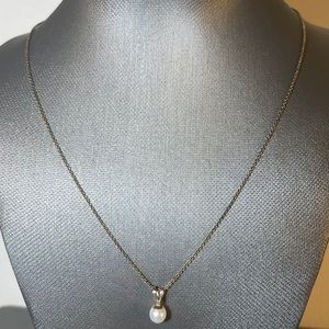 10k Gold Cultured Freshwater Pearl Drop Necklace